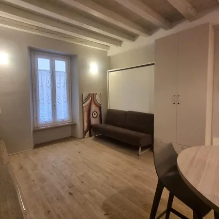 Appartement Retreat-by Goccia Di Desenzano del Garda