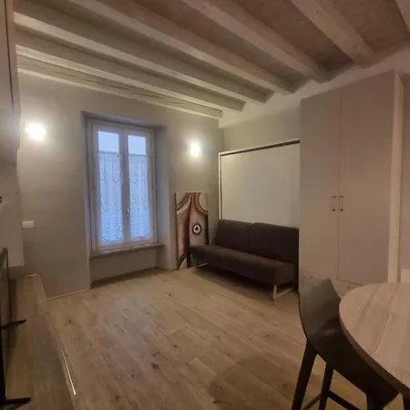 Retreat-by Goccia Di Appartement Desenzano del Garda